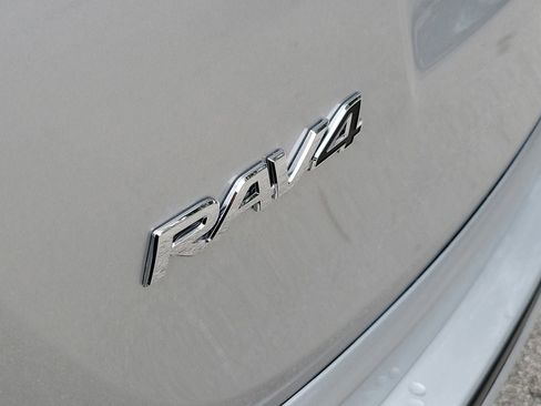 Used 2016 Toyota RAV4 Limited w/ Advanced Technology Package image 6