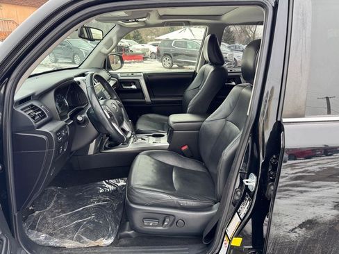 Used 2016 Toyota 4Runner Limited image 15