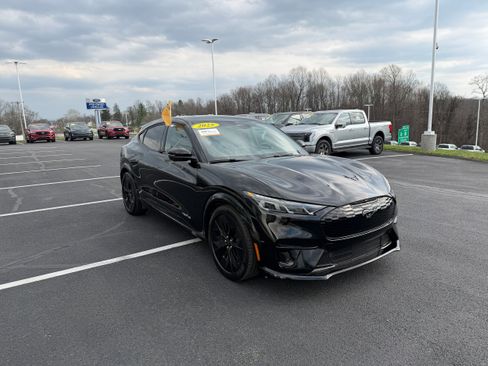 Certified 2025 Ford Mustang Mach-E GT AWD/4WD image 3