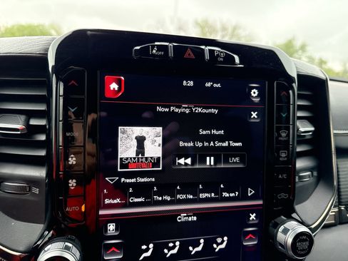 Used 2020 RAM 1500 Limited image 12