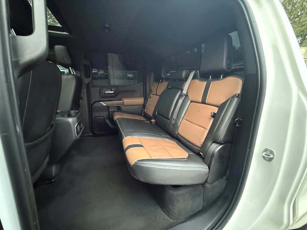 Used 2019 Chevrolet Silverado 1500 High Country w/ Technology Package AWD/4WD image 33