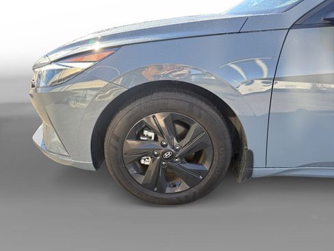 Certified 2023 Hyundai Elantra SEL image 9