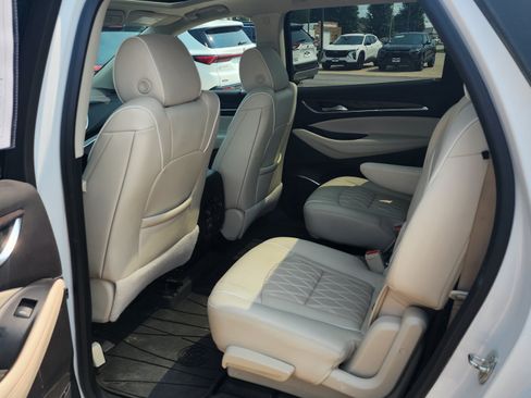 Used 2022 Buick Enclave Avenir w/ Trailering Package, 5000 lbs. AWD/4WD image 12