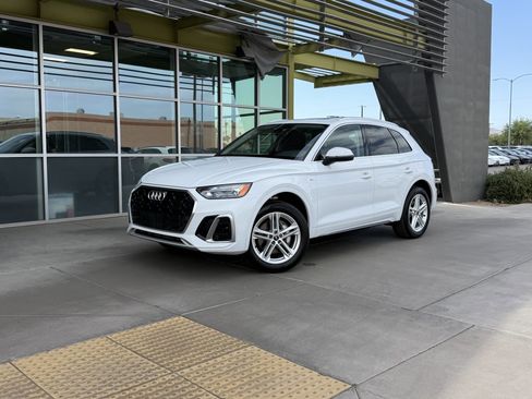 Used 2025 Audi Q5 e Premium Plus w/ Premium Plus Package AWD/4WD image 1