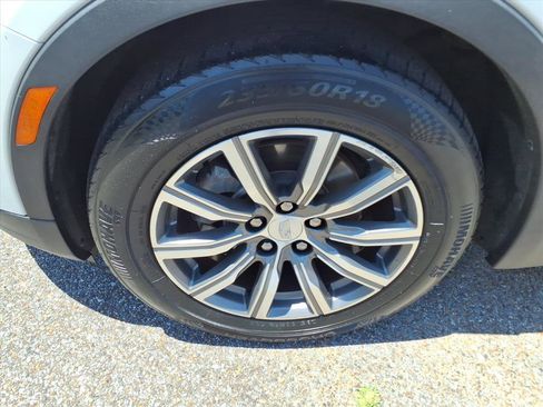 Used 2020 Cadillac XT4 Sport w/ Driver Awareness Package AWD/4WD image 9