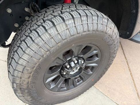 Used 2022 Ford F250 Platinum w/ Tremor Off-Road Package image 9