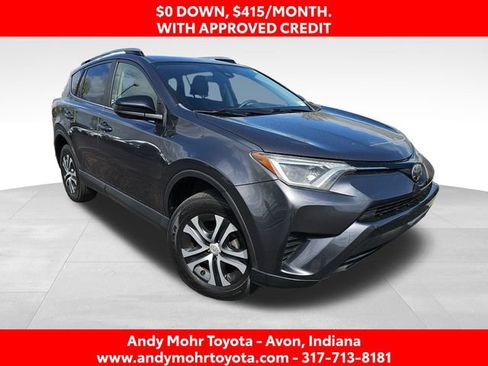Used 2018 Toyota RAV4 LE image 1