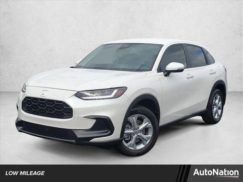 Used 2025 Honda HR-V LX image 1