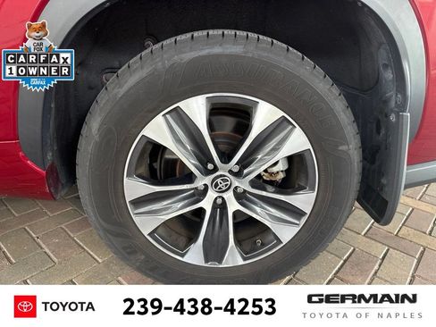 Used 2022 Toyota Highlander XLE AWD/4WD image 13