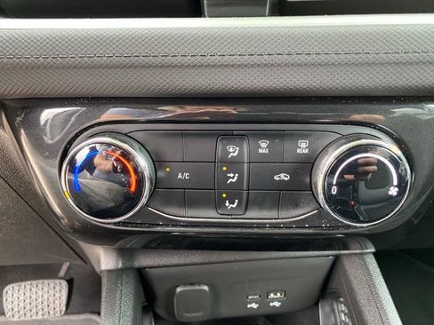Used 2026 Chevrolet TrailBlazer LT AWD/4WD image 25