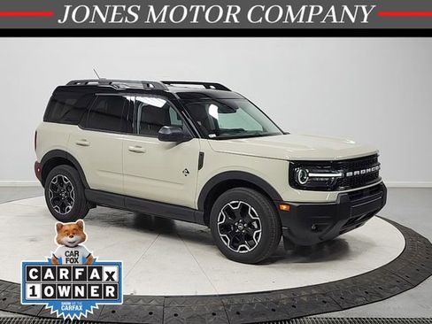 Used 2025 Ford Bronco Sport Outer Banks AWD/4WD image 1