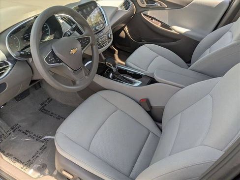 Used 2021 Chevrolet Malibu LT FWD image 10