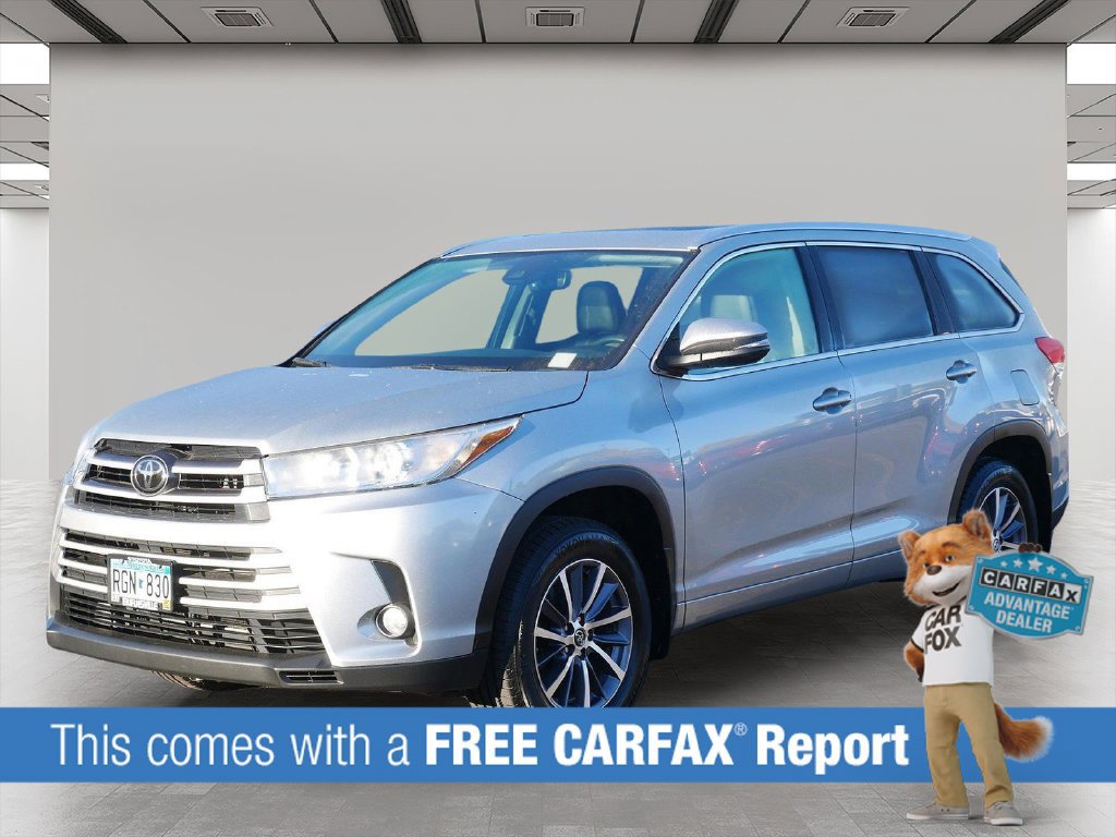 Used 2017 Toyota Highlander XLE AWD/4WD image 2