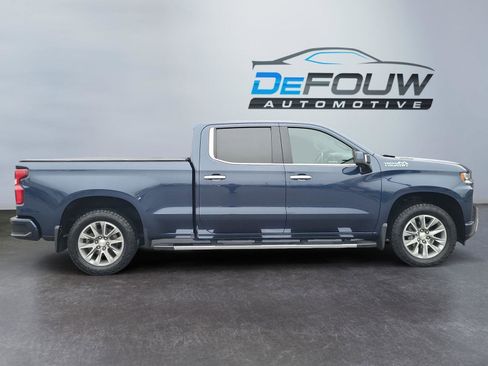 Used 2021 Chevrolet Silverado 1500 High Country w/ Technology Package image 2