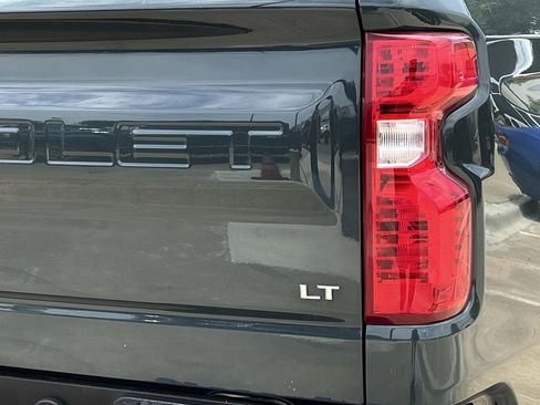Used 2025 Chevrolet Silverado 1500 LT RWD image 8
