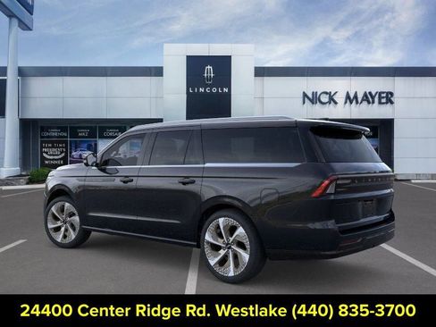 New 2026 Lincoln Navigator L Black Label AWD/4WD image 4