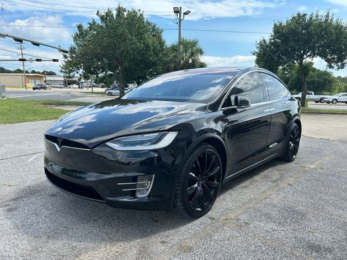 Used 2017 Tesla Model X 100D image 3