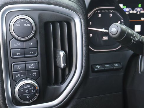 Used 2021 GMC Sierra 2500 Denali w/ Denali Black Diamond Edition image 20