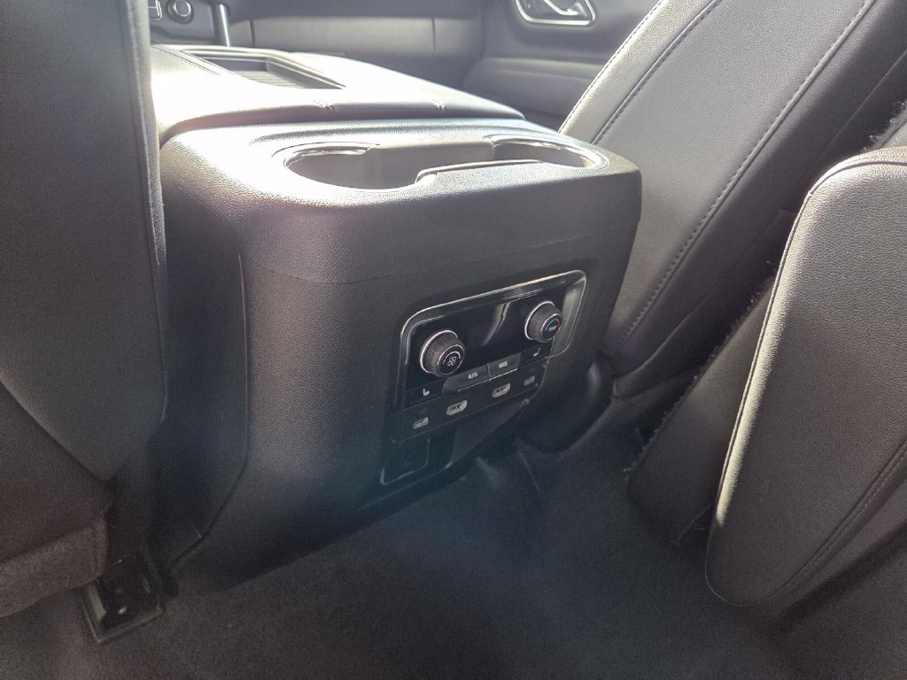 Used 2024 Chevrolet Tahoe LT w/ Luxury Package RWD image 9