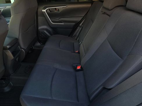 Used 2019 Toyota RAV4 LE w/ All Weather Liner Package AWD/4WD image 10