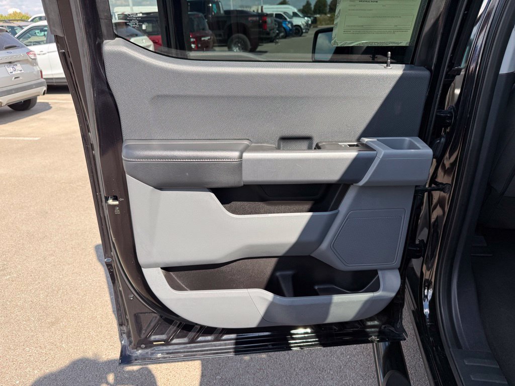 Used 2023 Ford F150 XLT RWD image 11