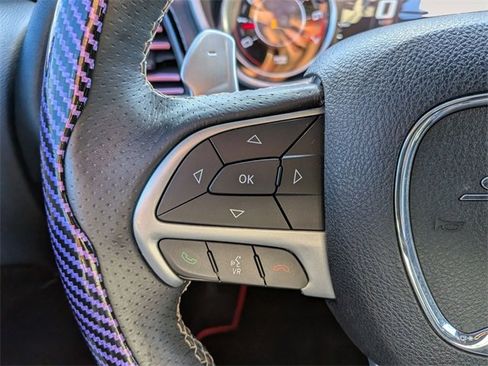 Used 2016 Dodge Challenger SRT image 13