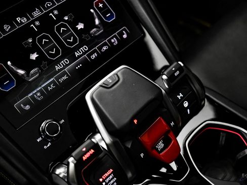 Used 2021 Lamborghini Urus image 70