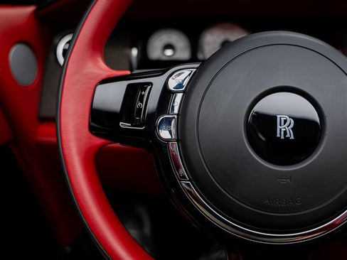 Used 2018 Rolls-Royce Dawn RWD image 43