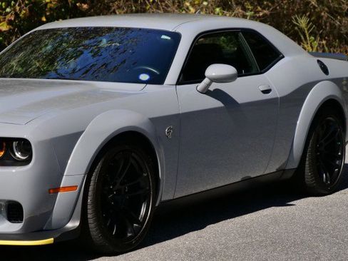 Used 2022 Dodge Challenger SRT Hellcat image 30
