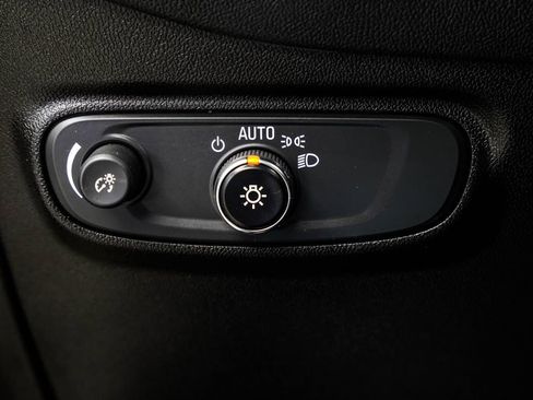 Used 2022 Chevrolet Equinox RS FWD image 44