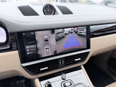 Used 2019 Porsche Cayenne S AWD/4WD image 21