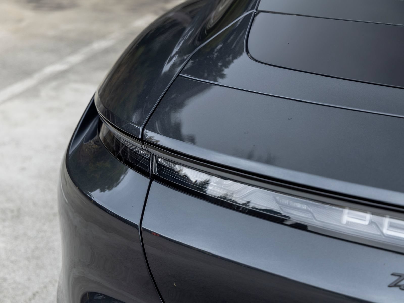 Certified 2025 Porsche Taycan 4S AWD/4WD image 18
