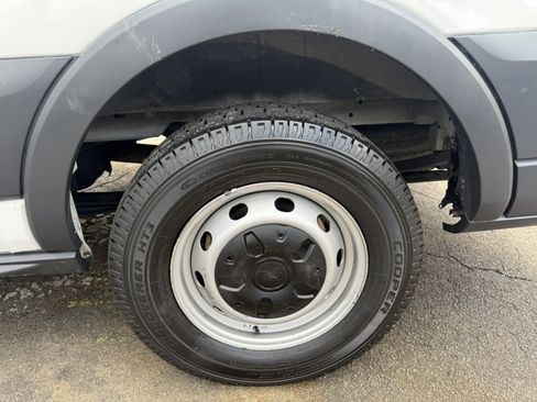 Used 2018 Ford Transit 150 130 Low Roof RWD image 18