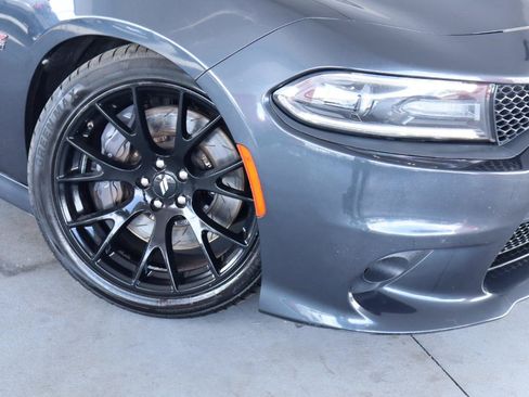 Used 2018 Dodge Charger R/T Scat Pack w/ Dynamics Package RWD image 5