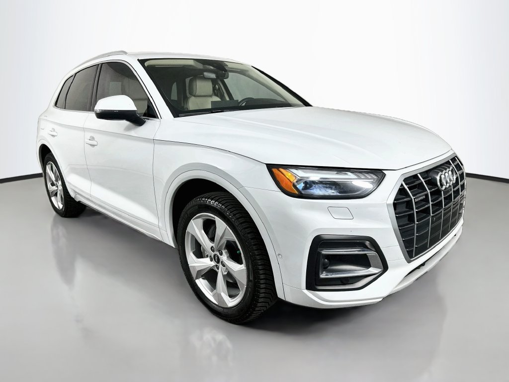 Used 2021 Audi Q5 Prestige w/ Prestige Package AWD/4WD image 3