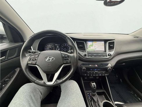 Used 2018 Hyundai Tucson Limited w/ Ultimate Package 02 FWD image 15