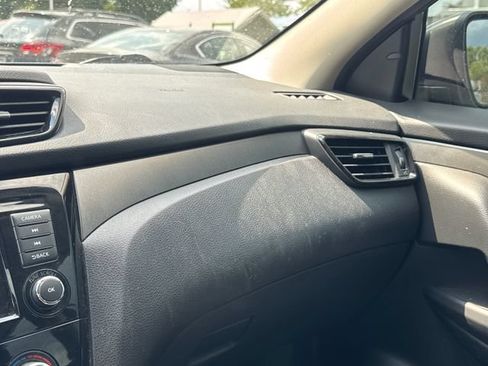 Used 2020 Nissan Rogue Sport S AWD/4WD image 28
