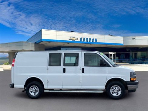 Used 2024 Chevrolet Express 2500 w/ Driver Convenience Package image 5