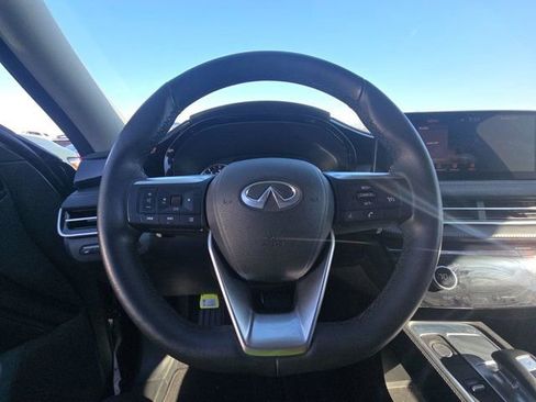 Used 2025 INFINITI QX60 Pure FWD image 4