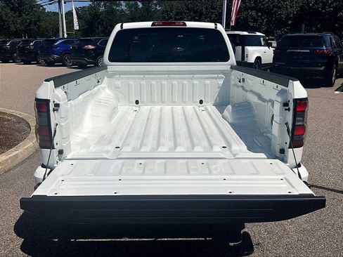 Used 2025 Nissan Frontier SV image 30