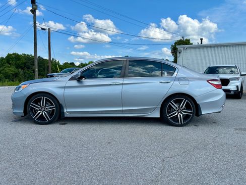 Used 2017 Honda Accord Sport Special Edition image 1