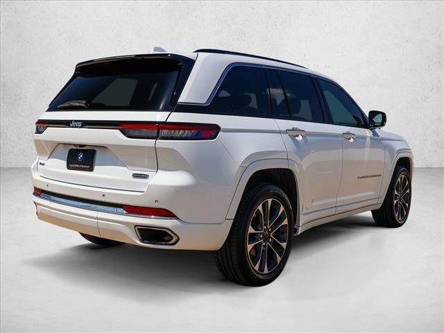 Used 2023 Jeep Grand Cherokee Overland AWD/4WD image 5