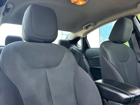 Used 2016 Dodge Dart SXT FWD image 16