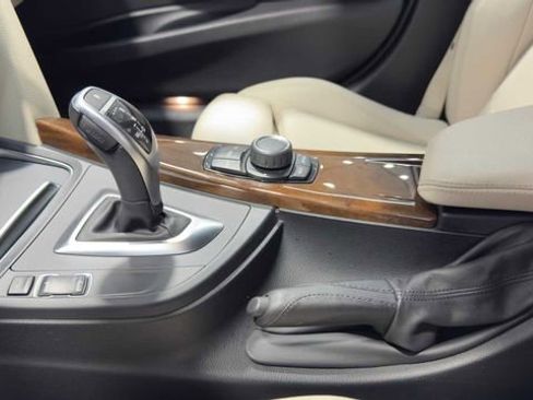 Used 2016 BMW 340i xDrive Sedan AWD/4WD image 22