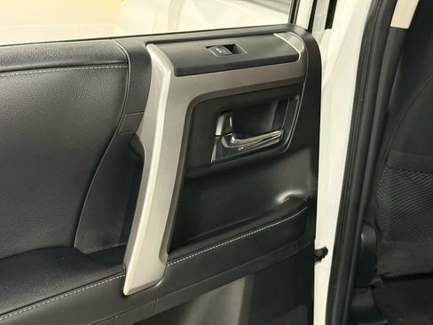 Used 2017 Toyota 4Runner SR5 image 64