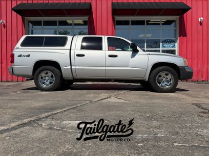 Used 2005 Dodge Dakota SLT