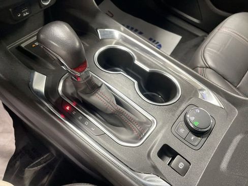 Used 2022 Chevrolet Traverse RS image 20