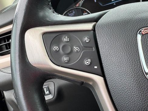 Used 2019 GMC Acadia Denali w/ Technology Package FWD image 17