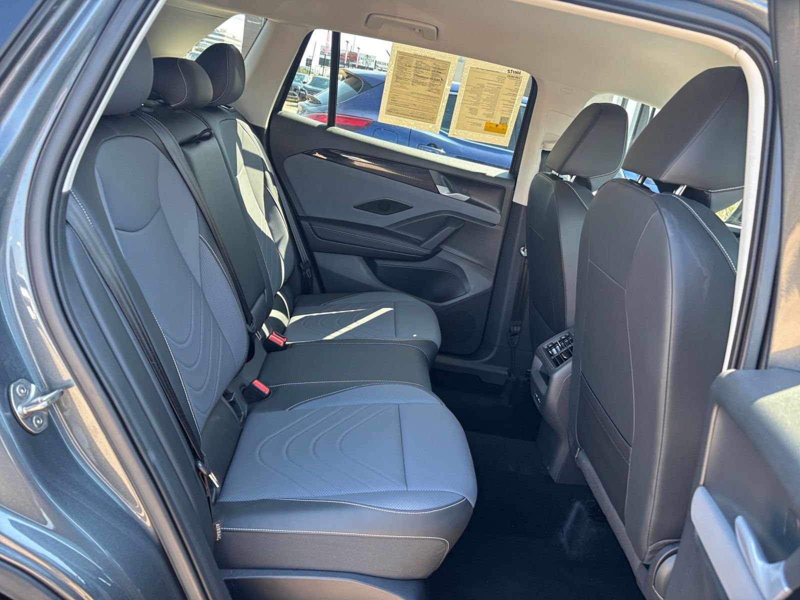 Used 2026 Volkswagen Tiguan SE AWD/4WD image 27