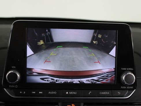 Used 2024 Nissan Altima 2.5 SV FWD image 23